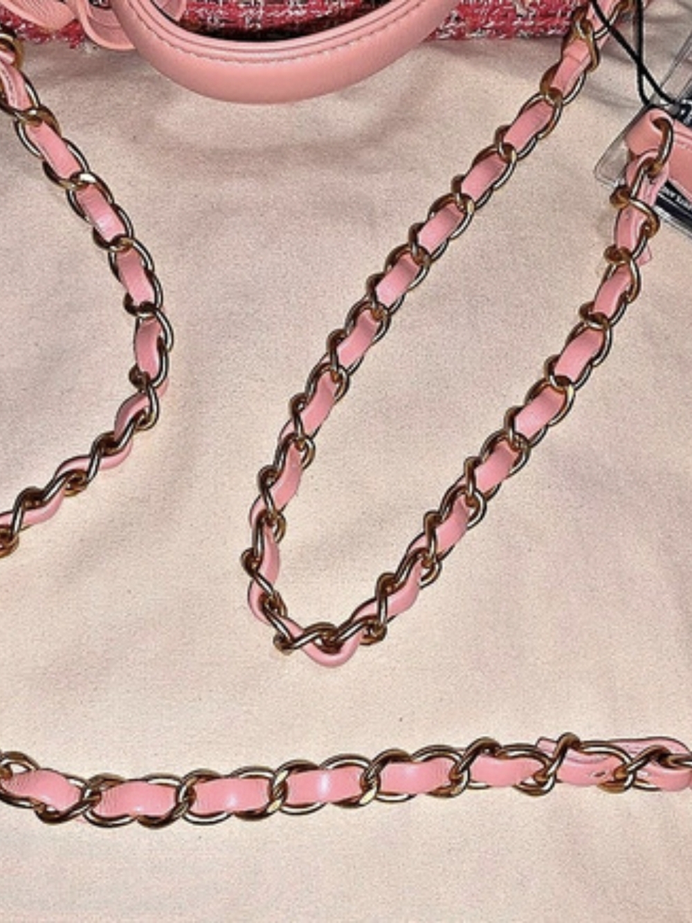 Chanel Pink Tweed CC Filigree Vanity Case - Picture 15 of 15
